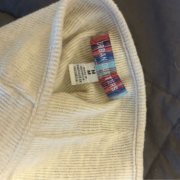 Urban outfitters halter crop top - Picture 3 of 3